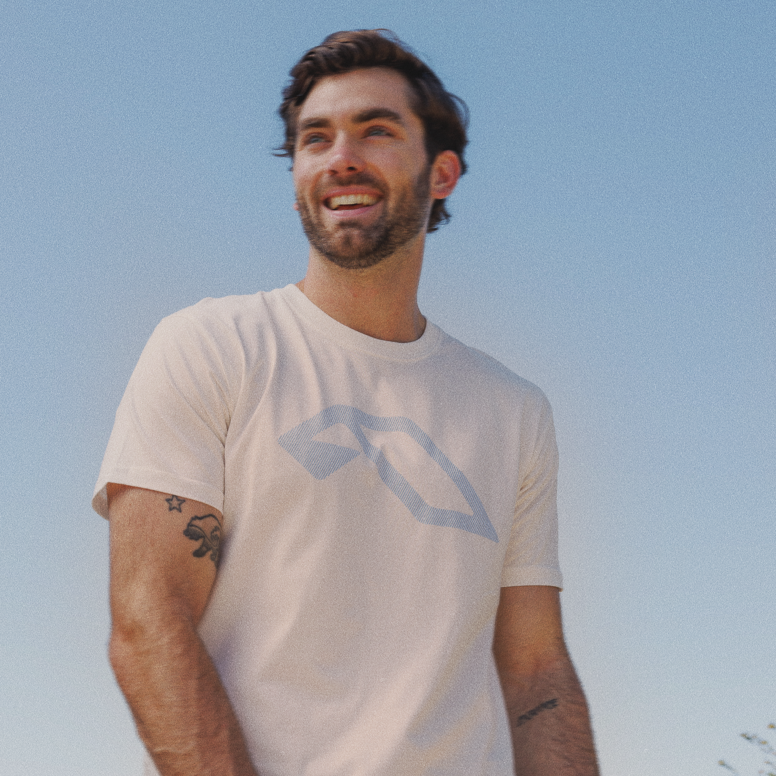 Anjunabeats Anjunabeats Outdoors Tee / Natural Tee Anjunabeats Outdoors Tee / Natural - S