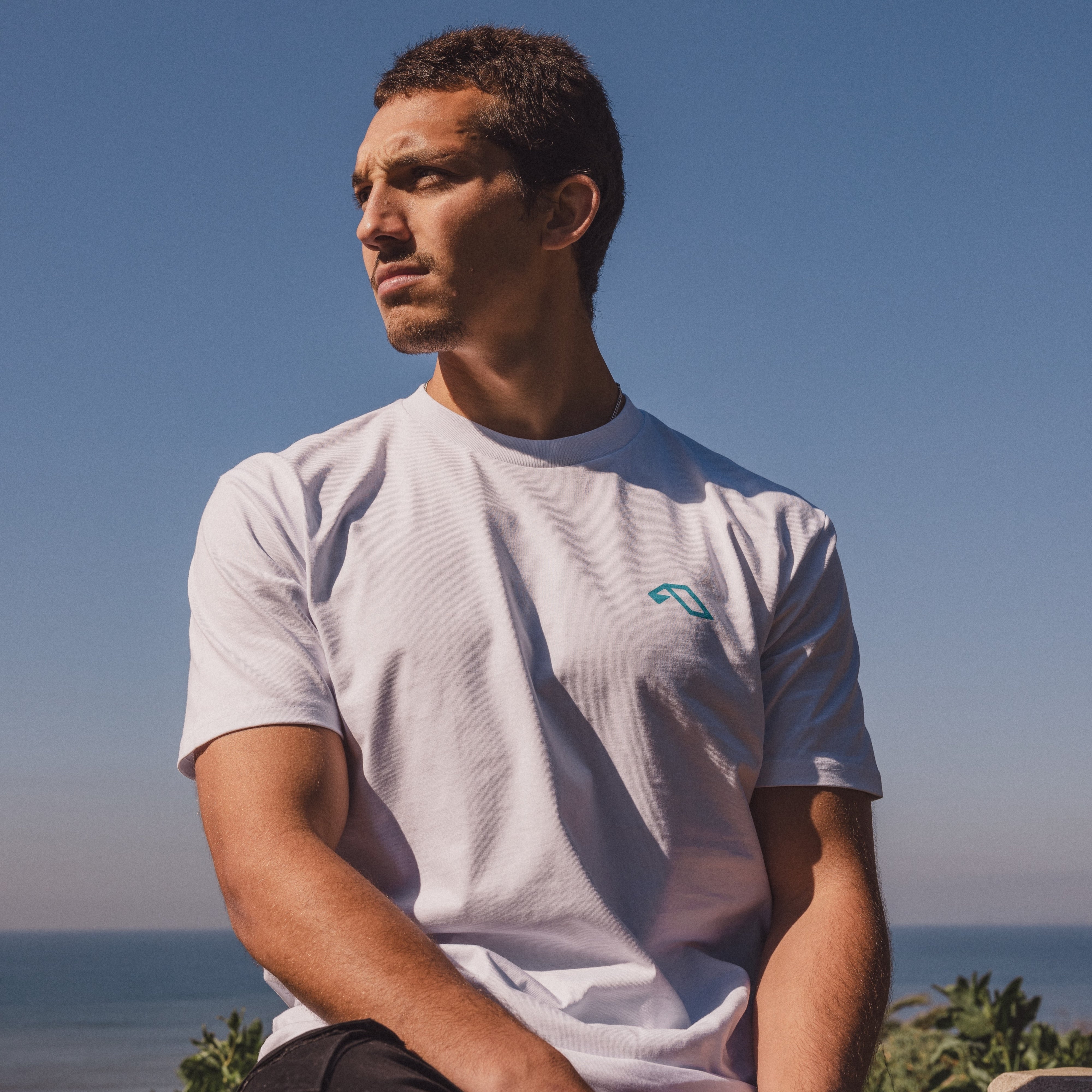 Anjunabeats Anjunabeats Outdoors Tee / White Tee Anjunabeats Outdoors Tee / White - S