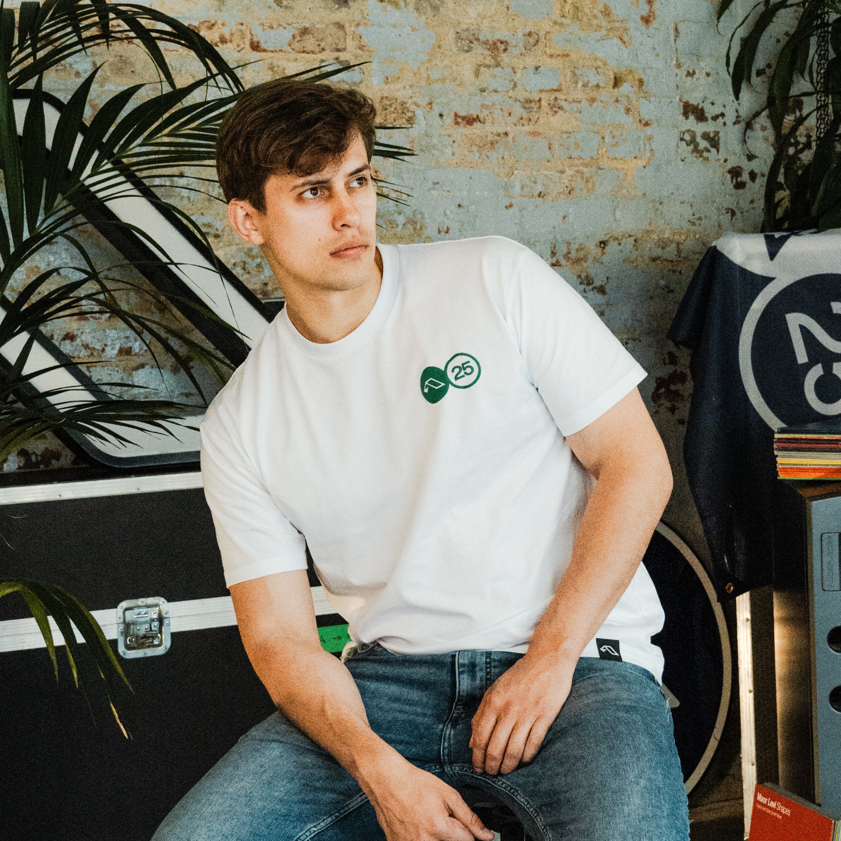 Anjuna Anjuna25 Puff Print Tee / White Tee Anjuna25 Puff Print Tee / White - S