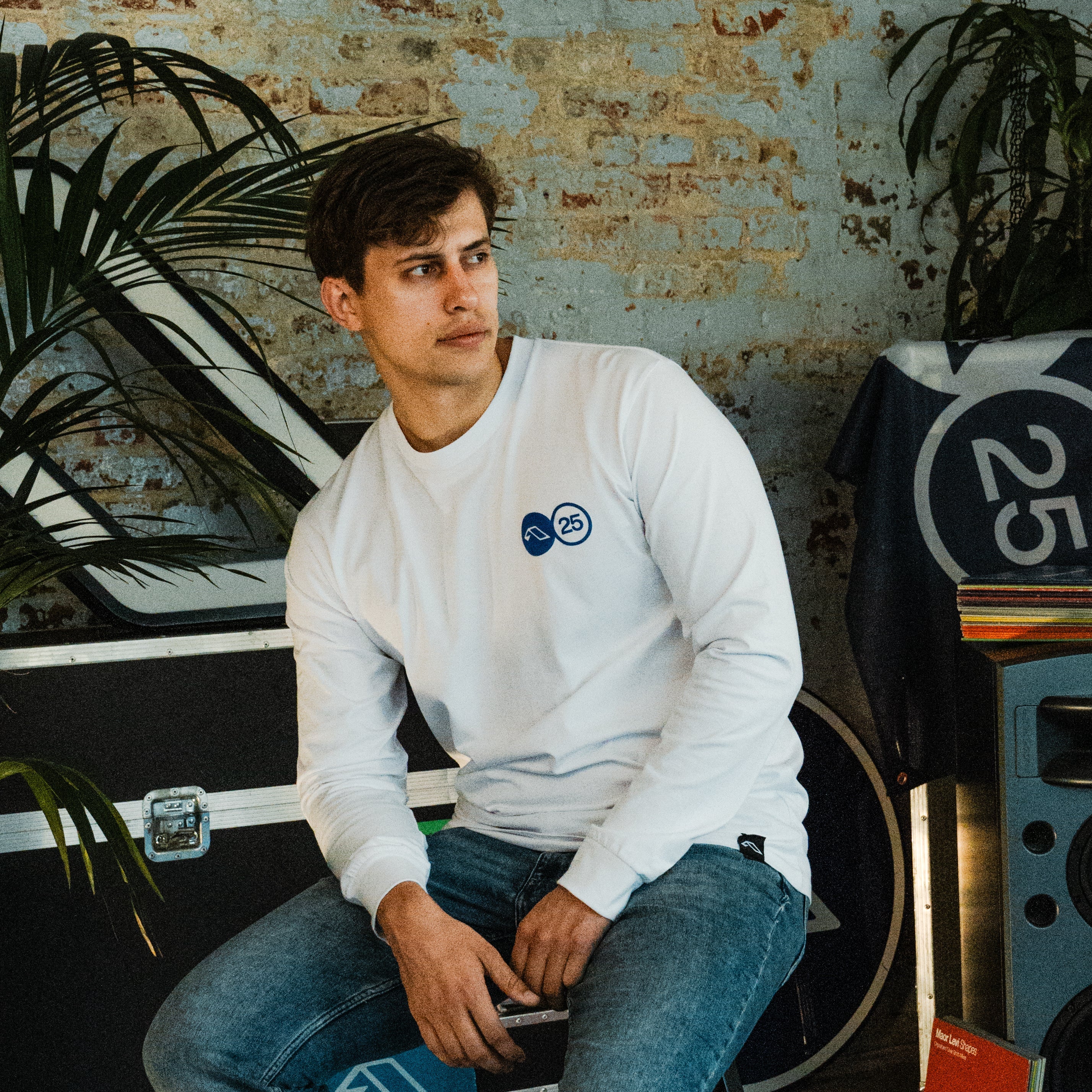 Anjuna Anjuna25 Puff Print Long Sleeve Tee / White Long Sleeve Anjuna25 Puff Print Long Sleeve Tee / White - S