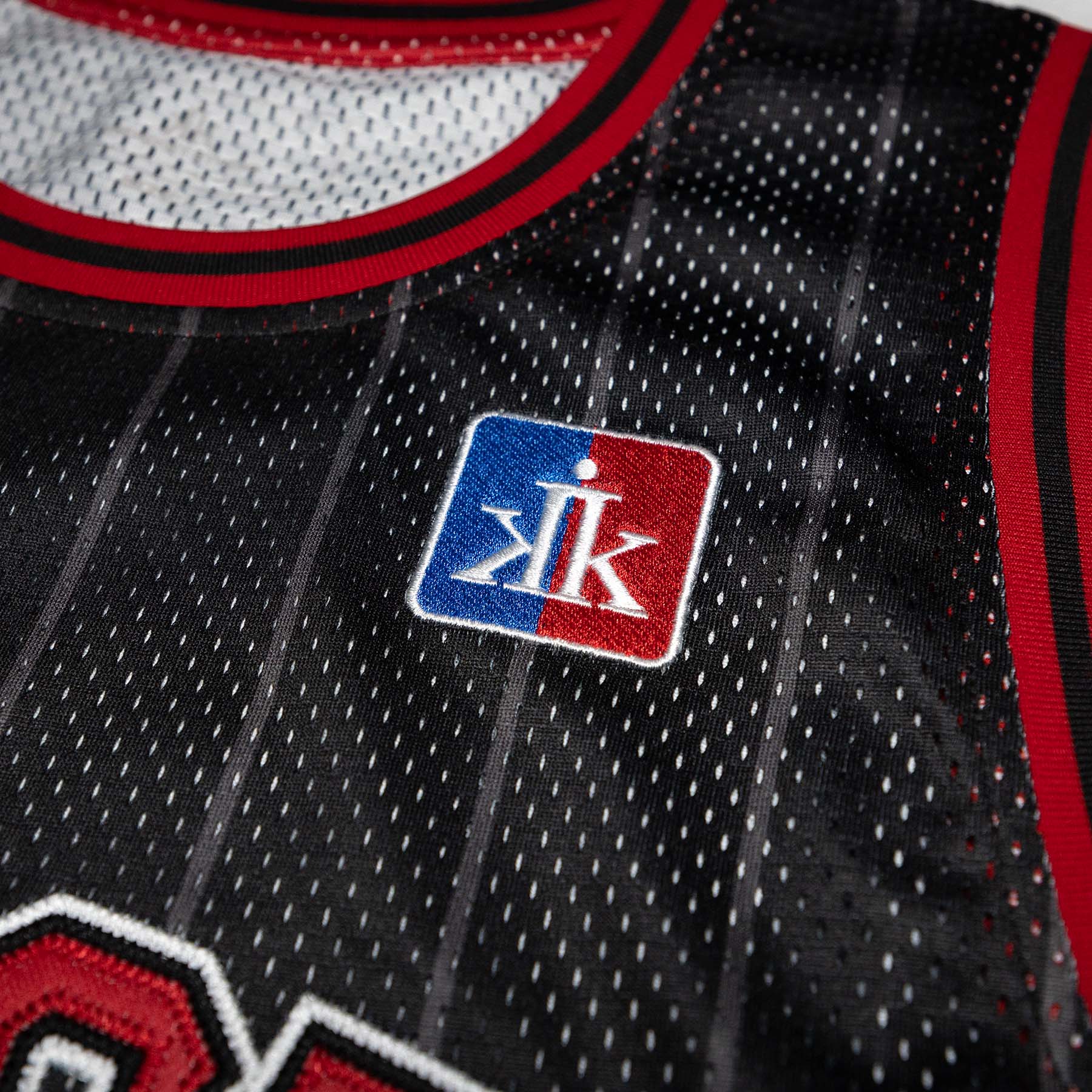[House] Basketball Jersey / Black & Red