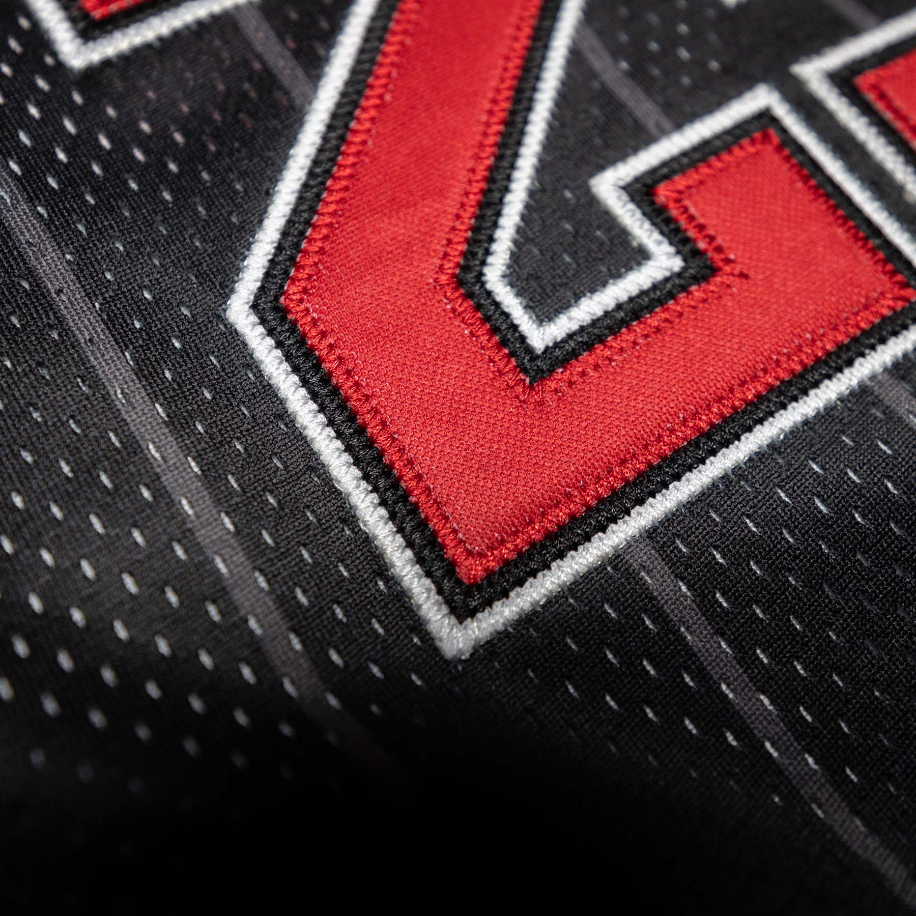 [House] Basketball Jersey / Black & Red